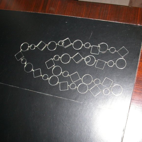 Circle and Square Chain Necklace - Picture 3 of 3